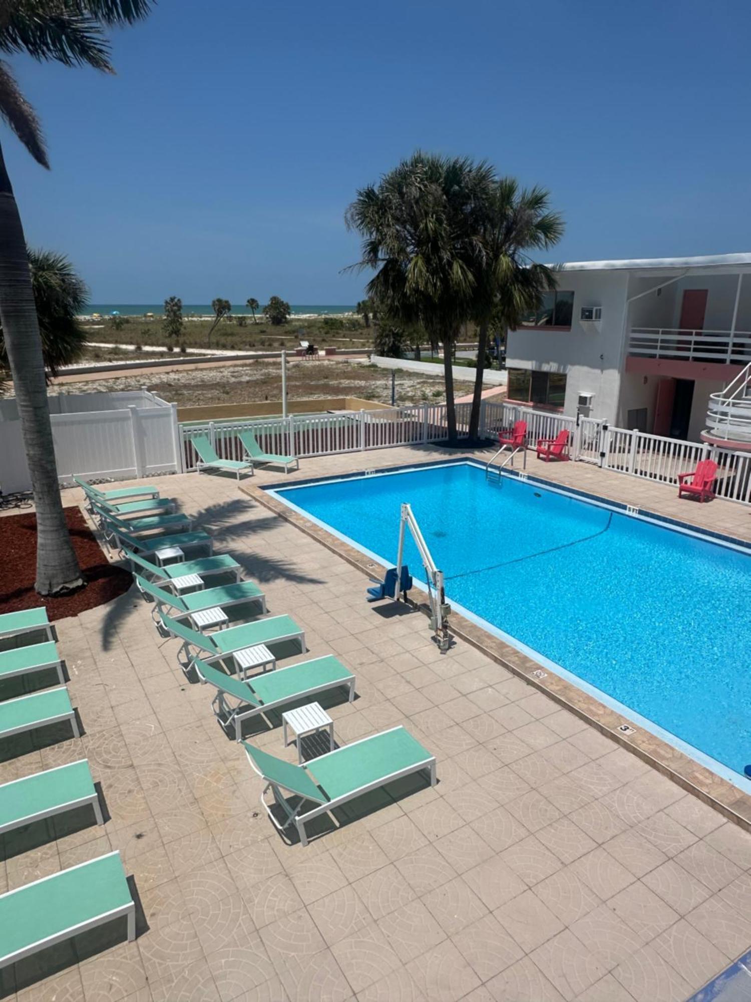 Arvilla Resort St. Pete Beach Exterior foto